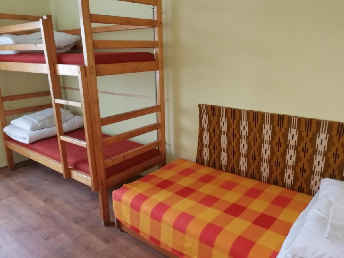Napsugár Szálló Baja Esterno foto